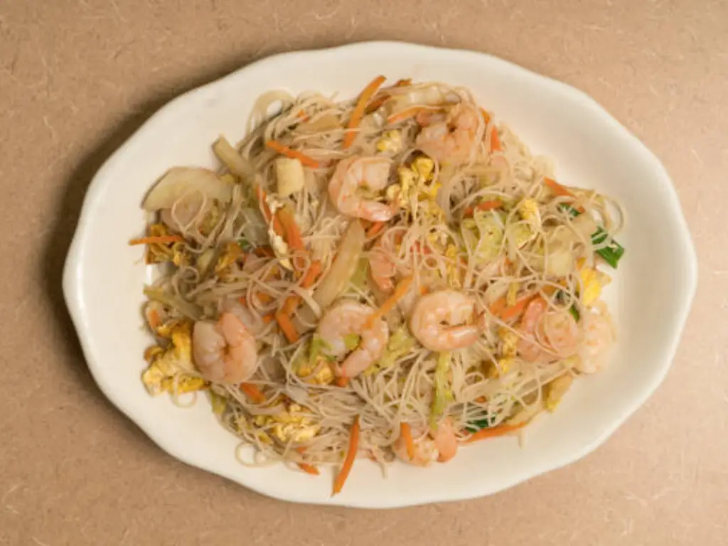 stir fried rice noodle